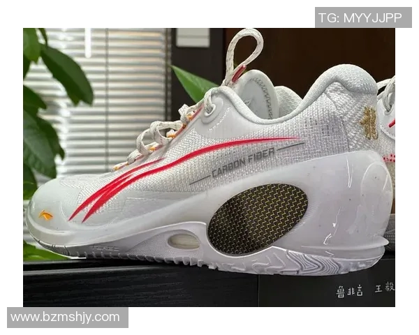 足球球星为何坚决不换球鞋 他们的球鞋情结与背后故事揭秘