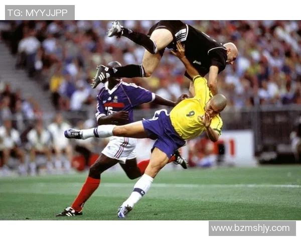 西乌旗足球场历届球星风采与精彩赛事回顾